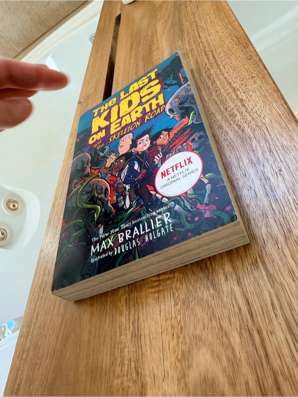 The Last Kids on Earth and the Skeleton Road by max Rallier - soft cover 2020